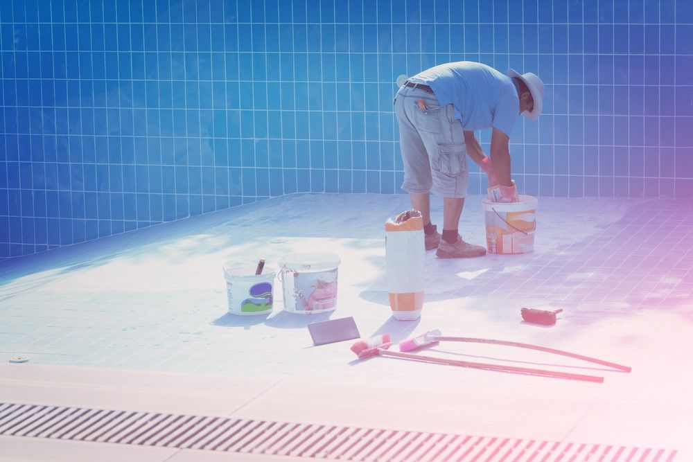 instalación azulejos piscinas grandes
